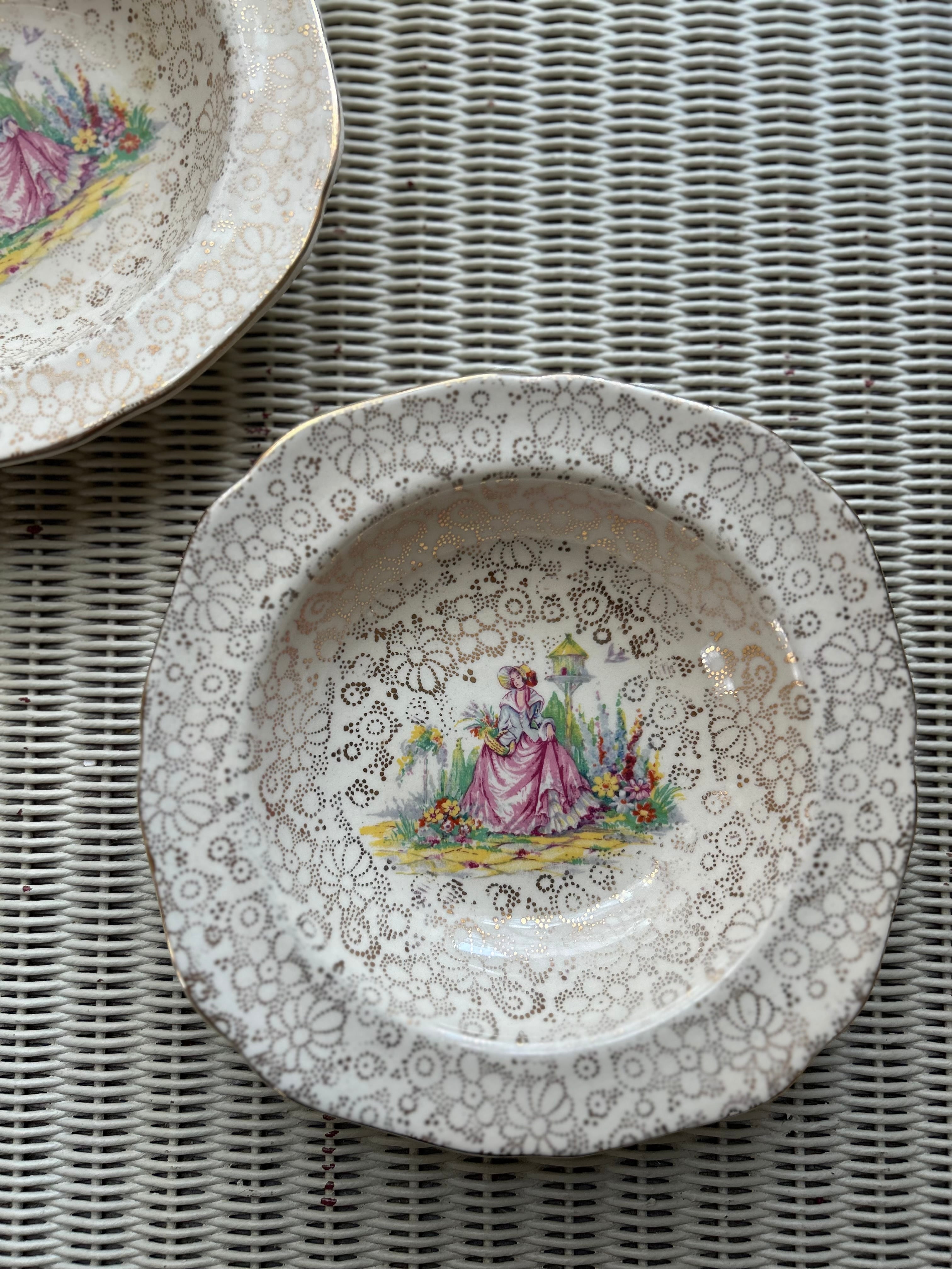 英国アンティーク H&K tunstall ホリンスヘッド&クーカム タンストール 貴婦人柄のボウルプレート 花柄 金彩