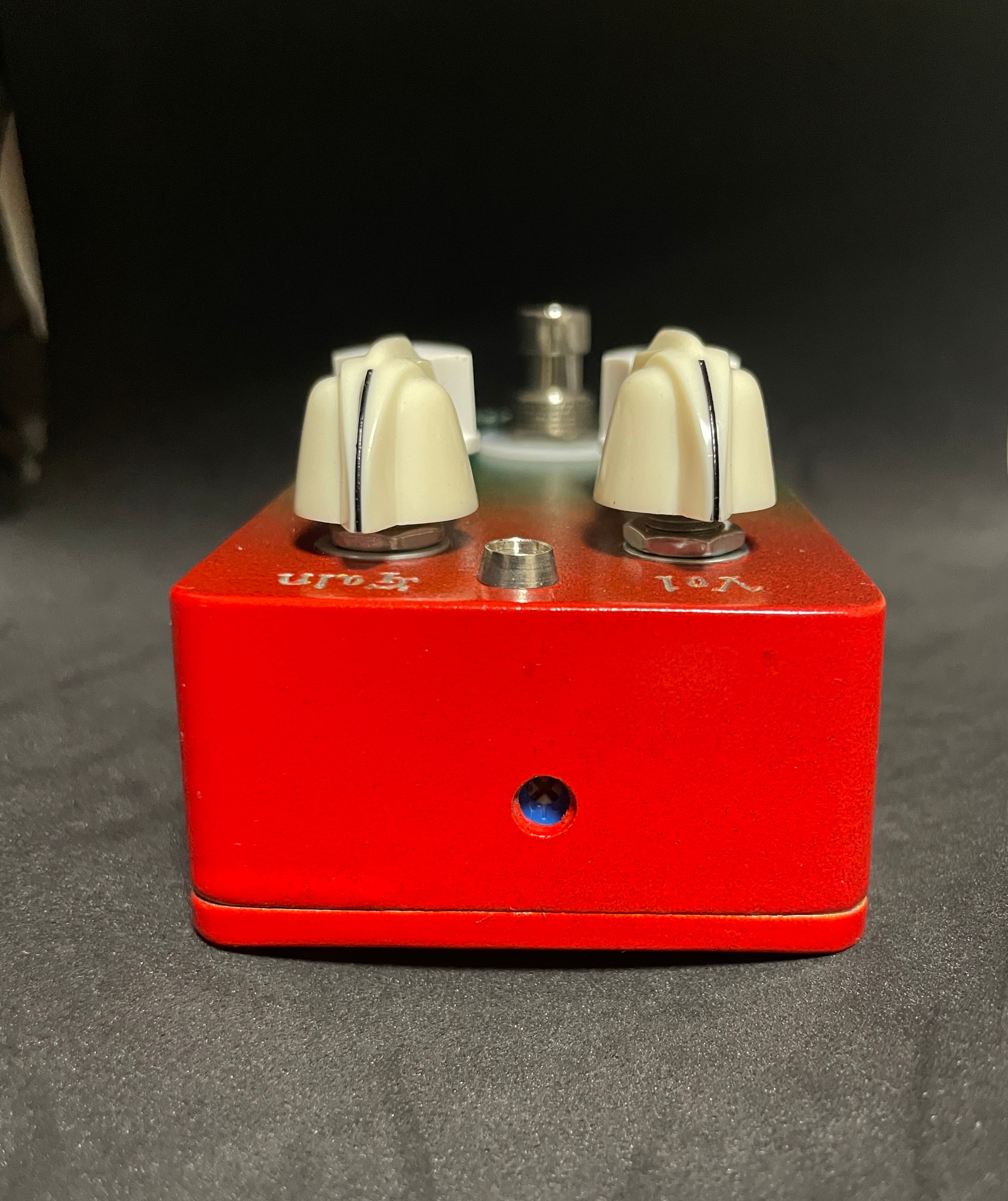 ギター Fats Smoother ファッツスムーサー：ミッドレンジ調整機能付きオーバードライブ