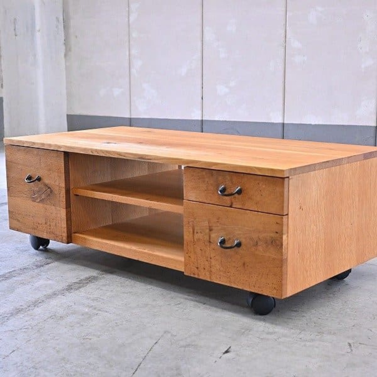 飛騨産業 キツツキ「森のことば」ローボード テレビ TV オーク無垢材 楢 収納 キャビネット AV ラック ナチュラル カントリー【中古家具/中古インテリア/USED家具ユーズド家具/リサイクル】