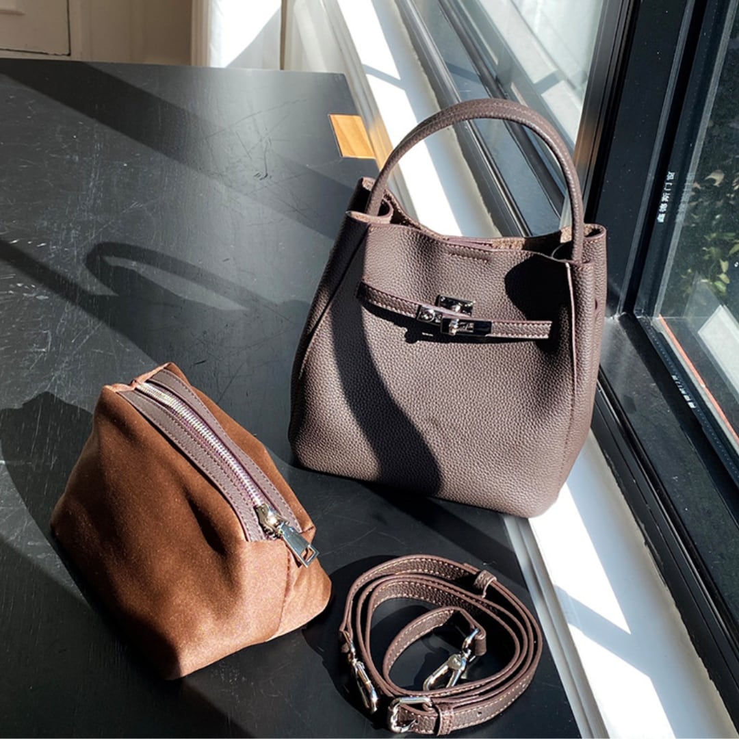 Trapezoid mini bag with inner pouch G1070