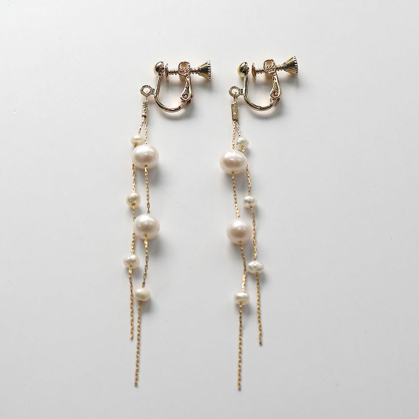 淡水パール　2連　ロングチェーン　ドロップイヤリング　スウィング　アクセサリー　華奢　韓国製