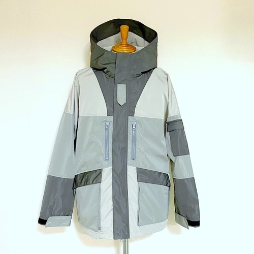 Multi-Pocket Nylon Hooded Blouson　Gray