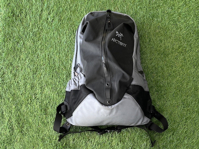 ARC TERYX × BEAMS ARRO 16 BACK PACK GREY/BLACK 81904