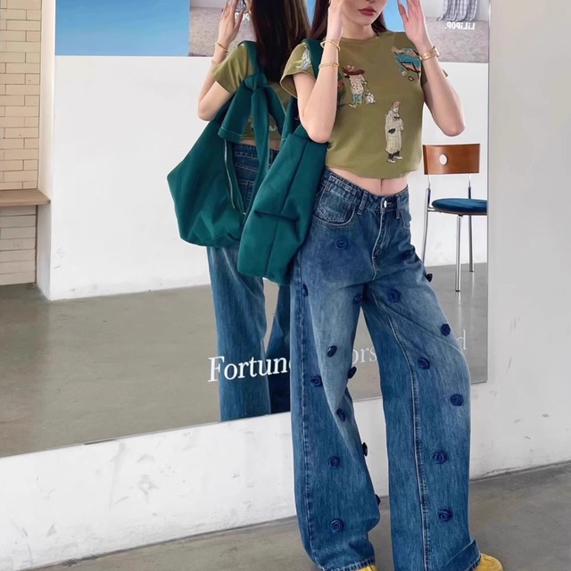 Vintage Washed 3D Floral Denim Pants – Loose Fit High-Waist Cargo Jeans (CF025)