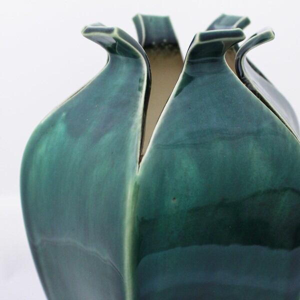 1個【陶器 ホーム＆キッチン 陶器製 黒緑グラデーション 花入