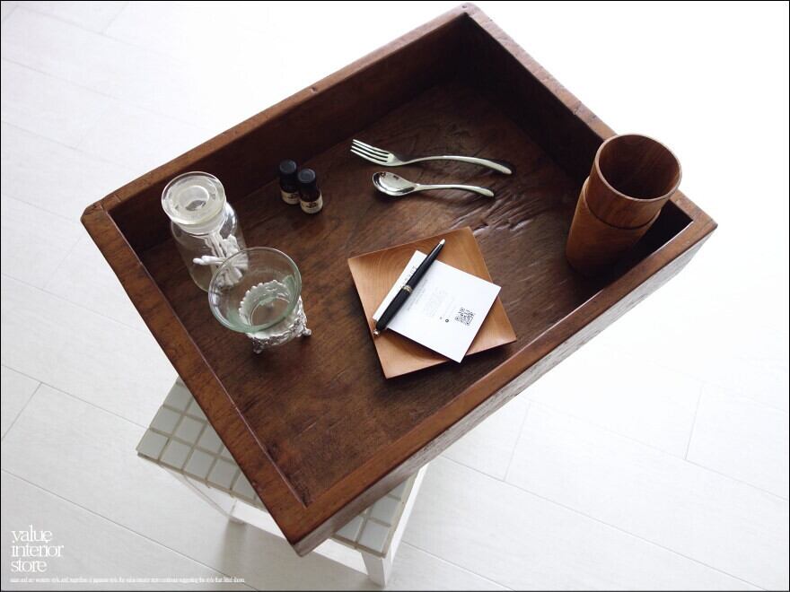 チーク無垢材 大型アンティークトレイK お盆 サービングトレイ 削り出し 什器 ウッドトレイ レトロ 再生品 一点物 幅52×奥40cm 送料無料