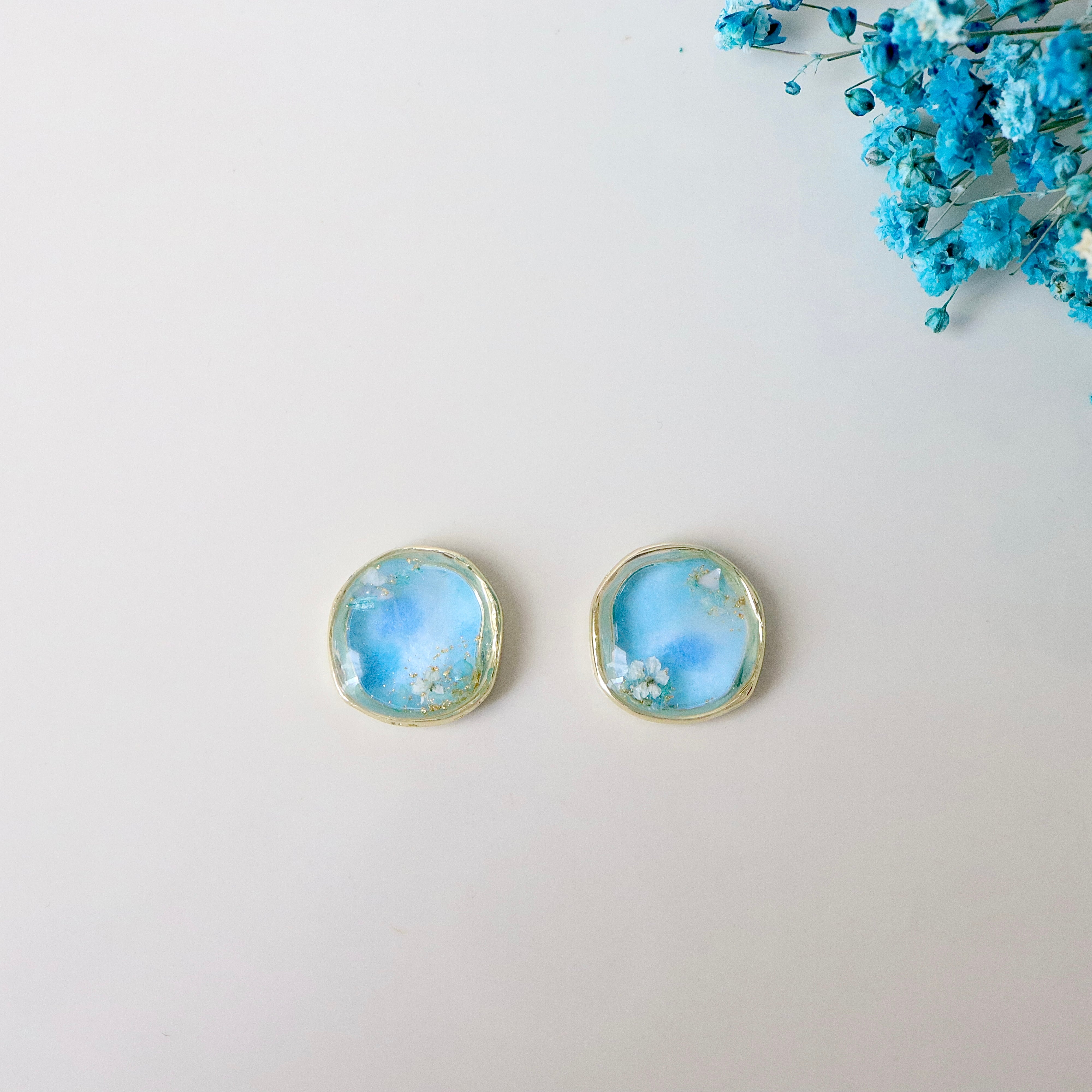 【ﾋﾟｱｽ/ｲﾔﾘﾝｸﾞ01】 1点もの＊和紙と水彩の彩り ~ネモフィラ~