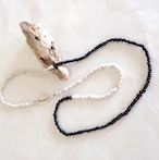 Mandi/マンディ Antique Beads Necklace Half(60cm)(White×Black)