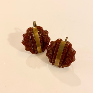 VINTAGE brown×gold design bakelite earrings