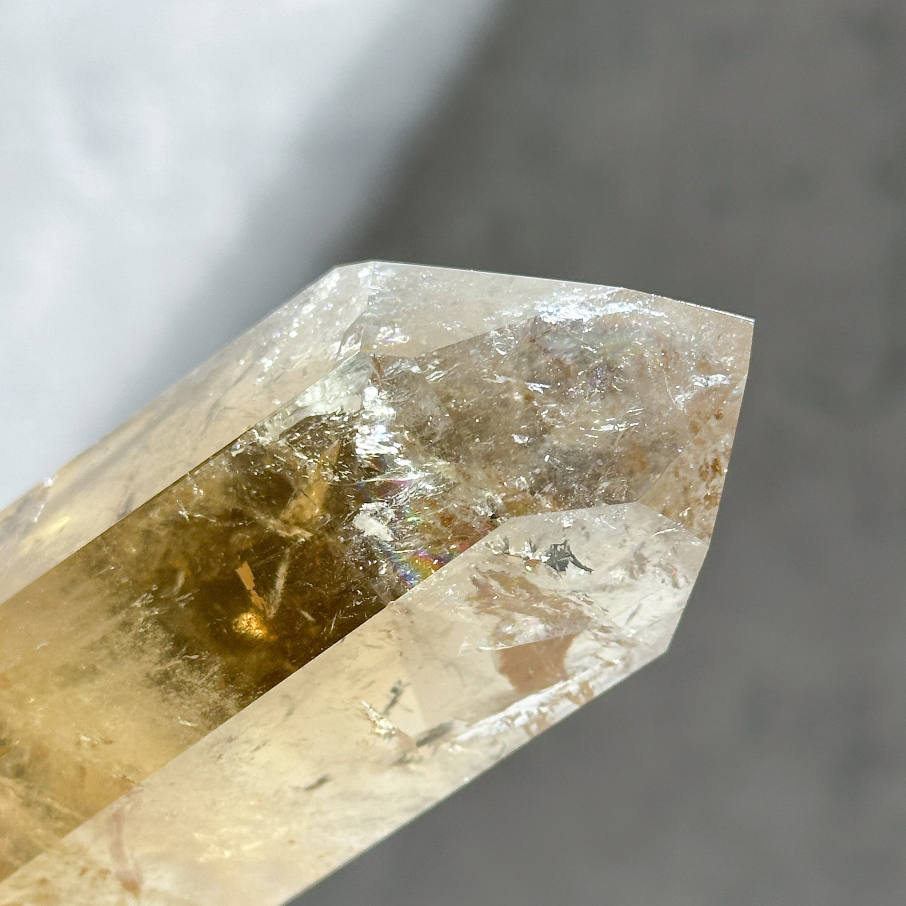虹◎シトリン（黄水晶） フリーフォーム23◇ Citrine ◇ 天然石・鉱物