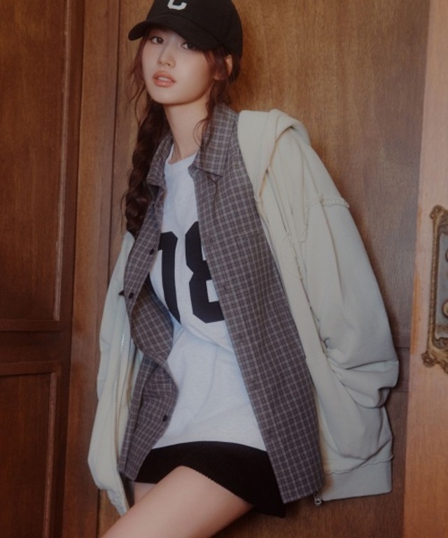 限定 スビン9カット証明写真付き！！★TWICE サナ 着用！！【COVERNAT】チェックシャツ グレー