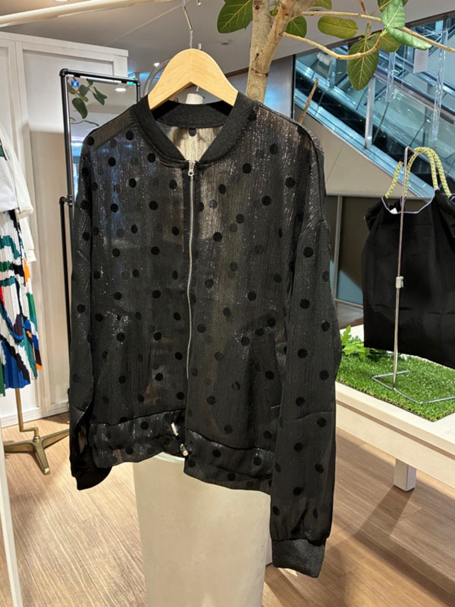 ドット柄シアーブルゾン[color:ブラック]