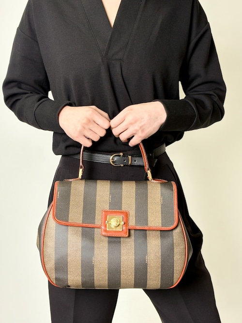 FENDI フェンディ ぺカンショルダーバッグ ブラウン ターンロック PVCレザー vintage ヴィンテージ オールド 6dw2b8