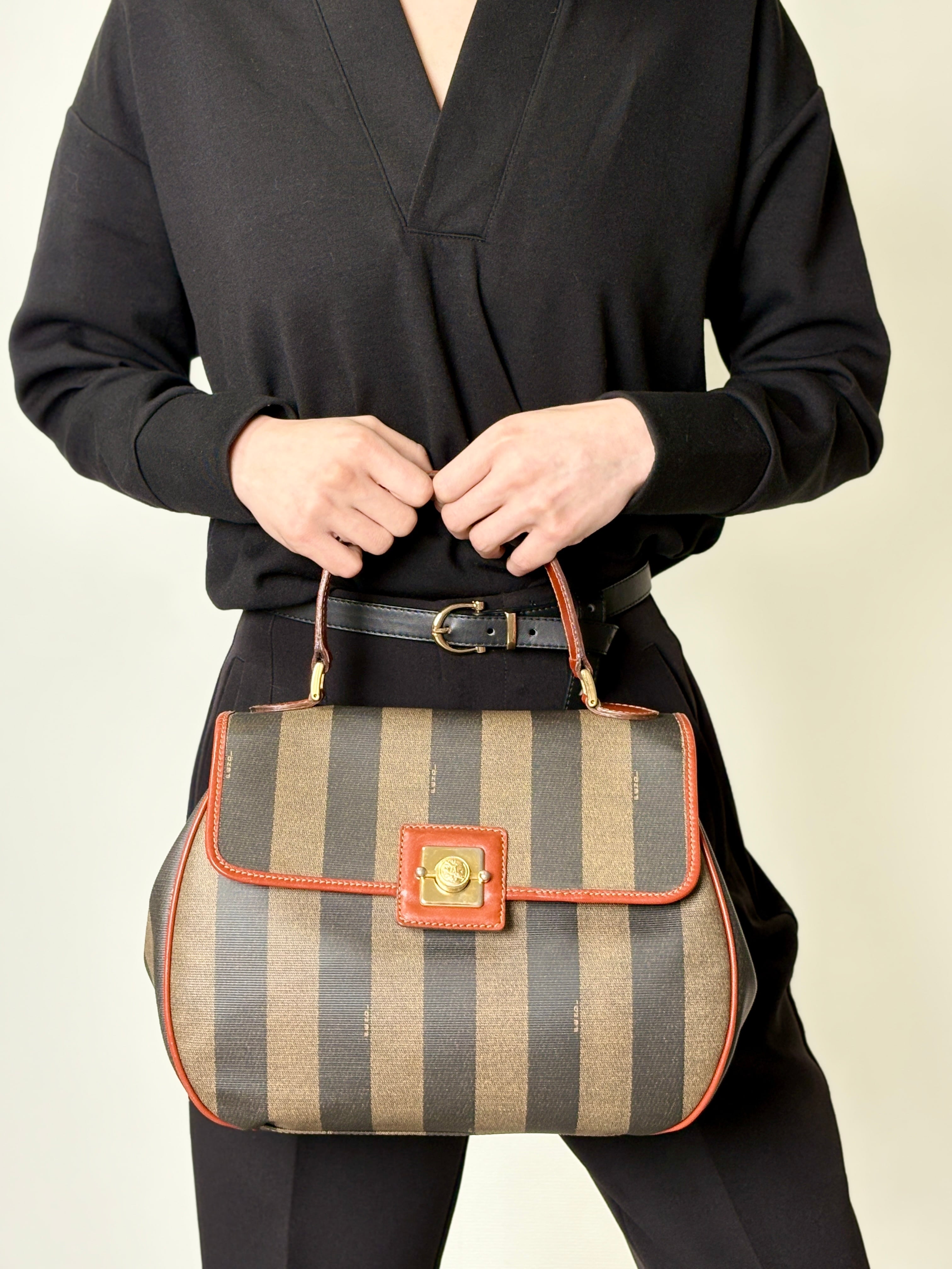 FENDI フェンディ ぺカンショルダーバッグ ブラウン ターンロック PVCレザー vintage ヴィンテージ オールド 6dw2b8