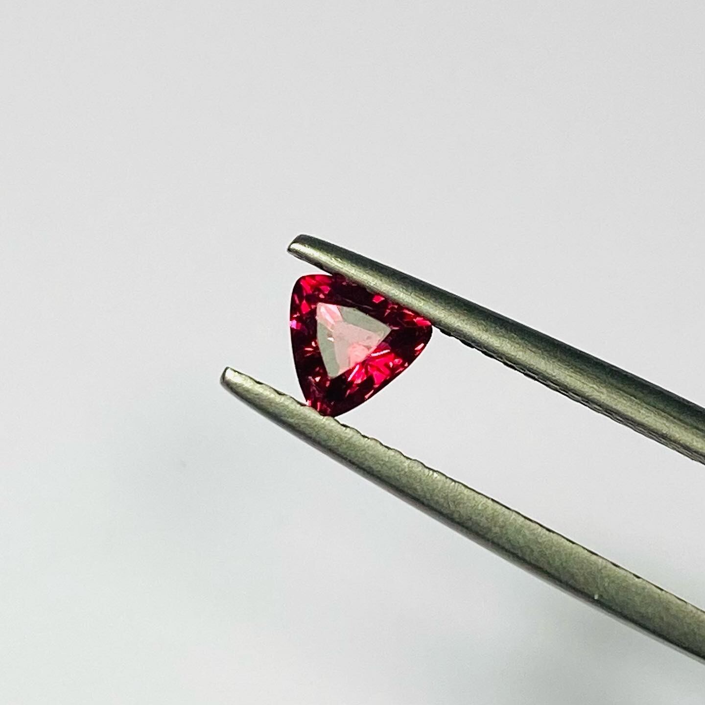 トリリアントなスピネル