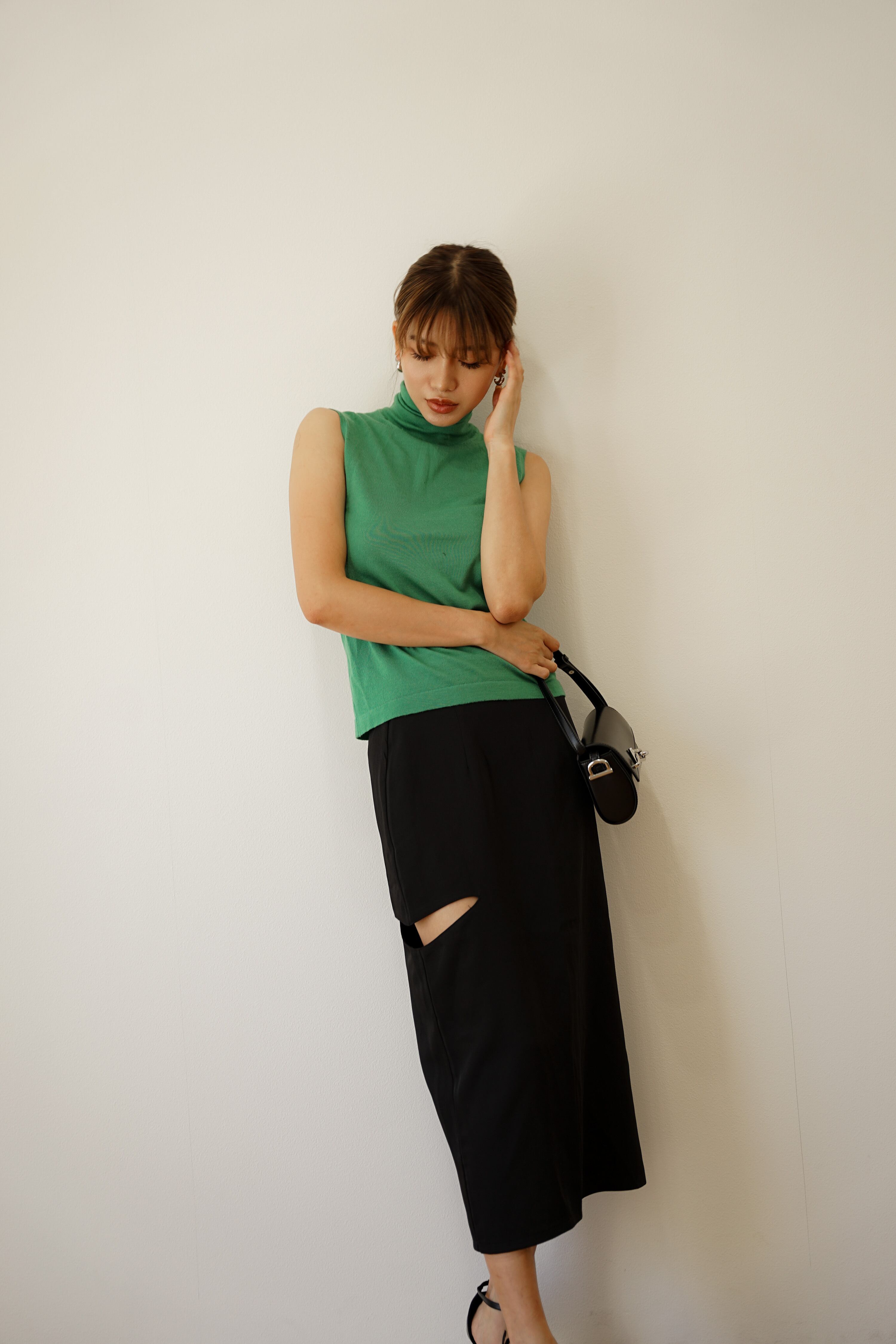 サイドカッティング ミディ丈スカート