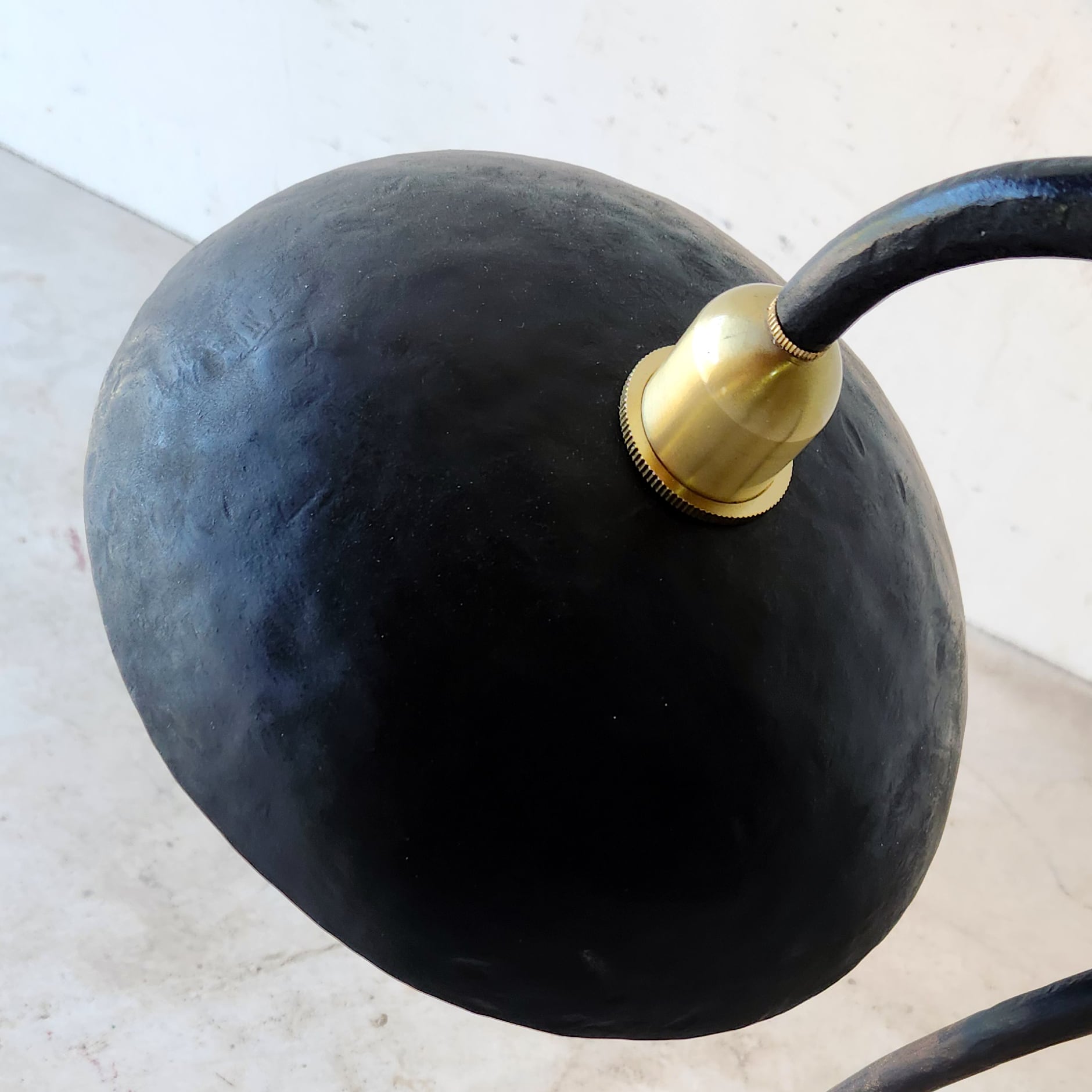 アイアン【鉄】のデスクランプR・テーブルランプ | Feuerwork (フォ