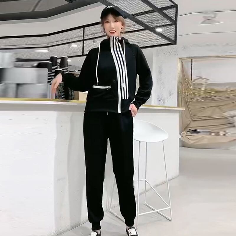 プラスサイズの女性の太った姉妹は、ウエスタンスタイルの薄いカーディガンスポーツウェアのツーピーススーツでルーズベリーカバートップに落ちる ミックスインファッション2629112015