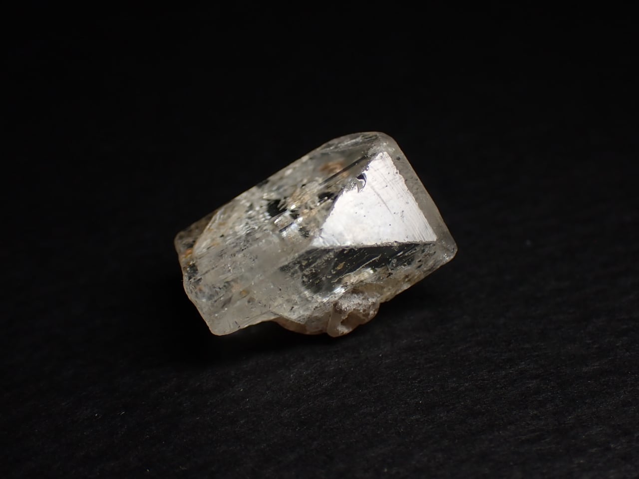 ユタ州産 マグネタイト(天然磁石)/Magnetite(Natural Magnet) 原石 A