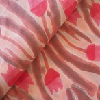 ブロックプリント生地【50cm単位】インド綿  片耳デザイン付き チューリップ柄 コーラルピンク×ブラウン #51114-PK1