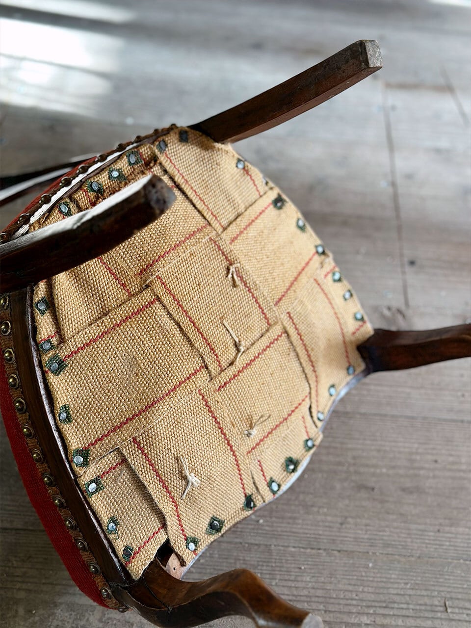 子供椅子 キッズチェア 赤色 花柄刺繍 | Brocante de La Cocotte