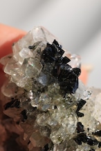 エピドート「煌めく雫」Epidote|天然石 原石 鉱物 パワーストーン | EP-A-004