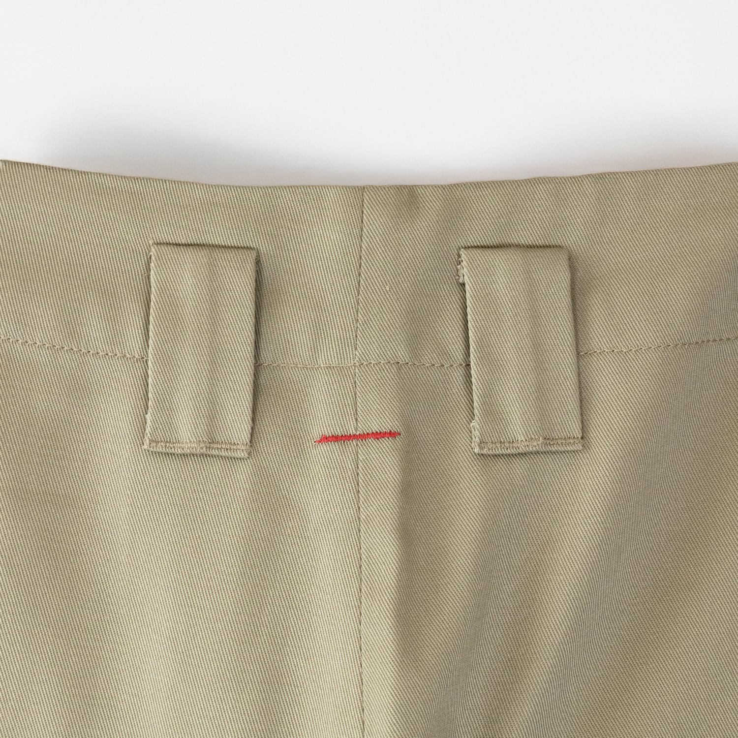 UNEEK BASEMNT - Discover independent style.