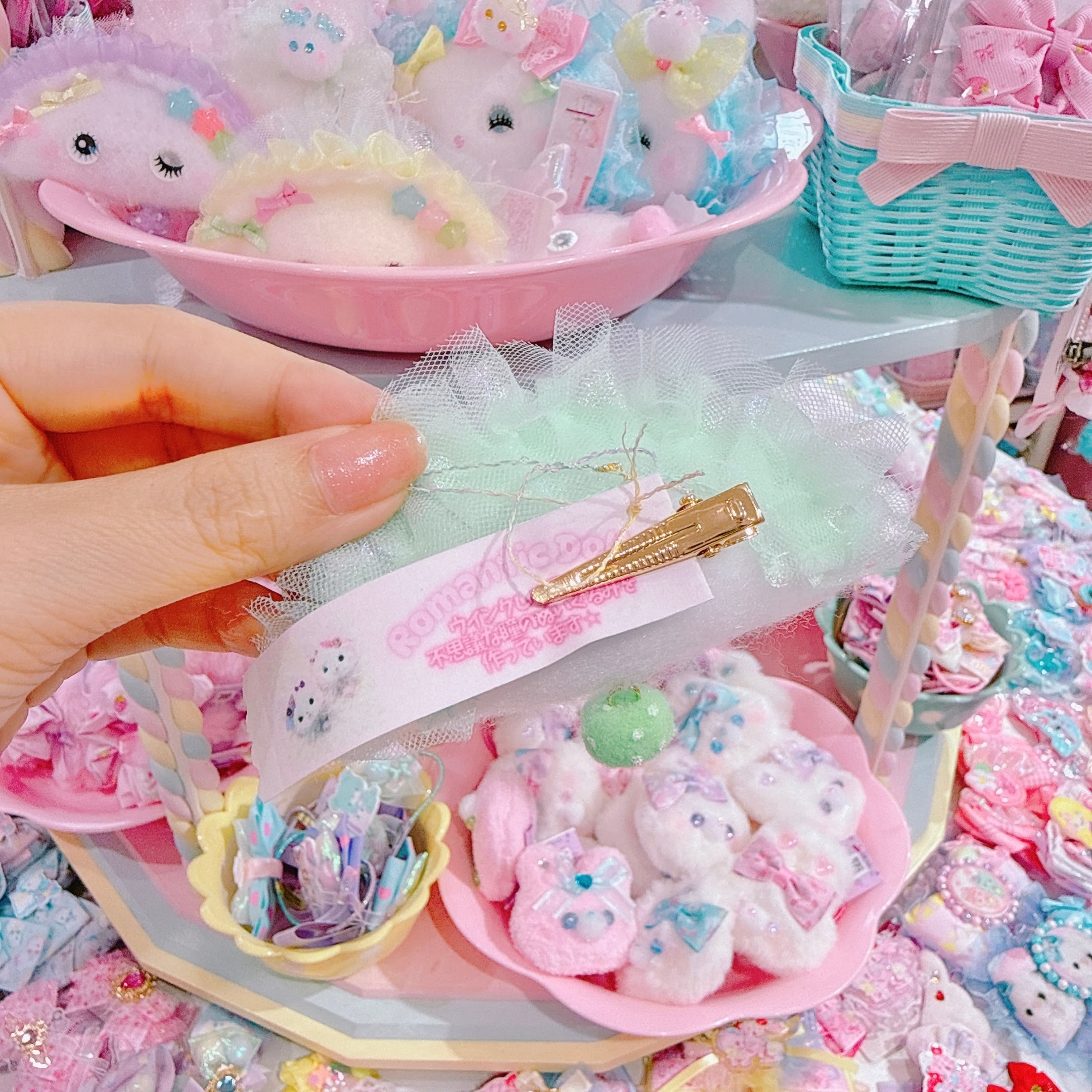 【M4】69-15ウインクするよ♪メルヘン餃子ヘアクリップ