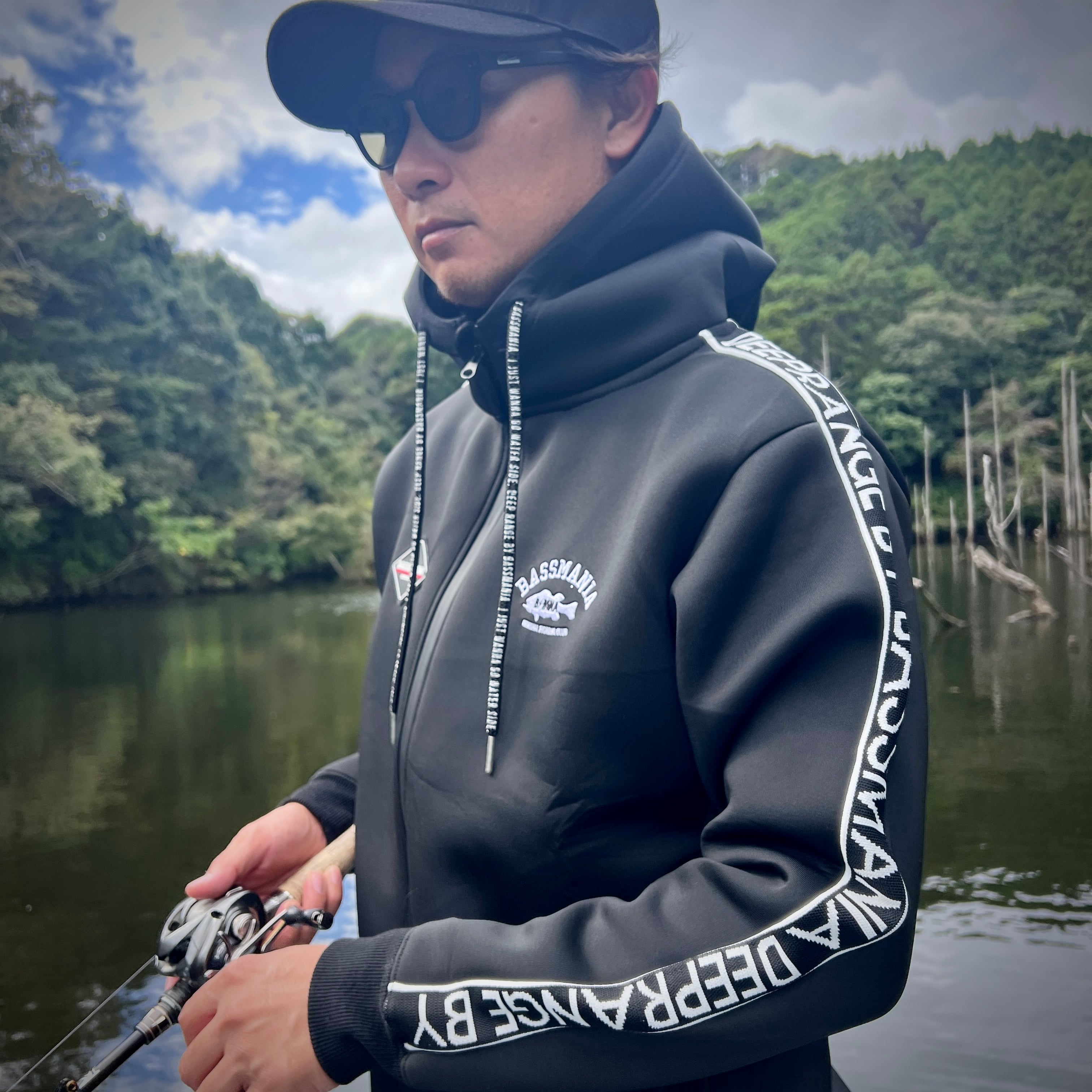 Emboss Logo Sponge Bonding Zip ［BLK］［LIMITED］ | bassmania.jp