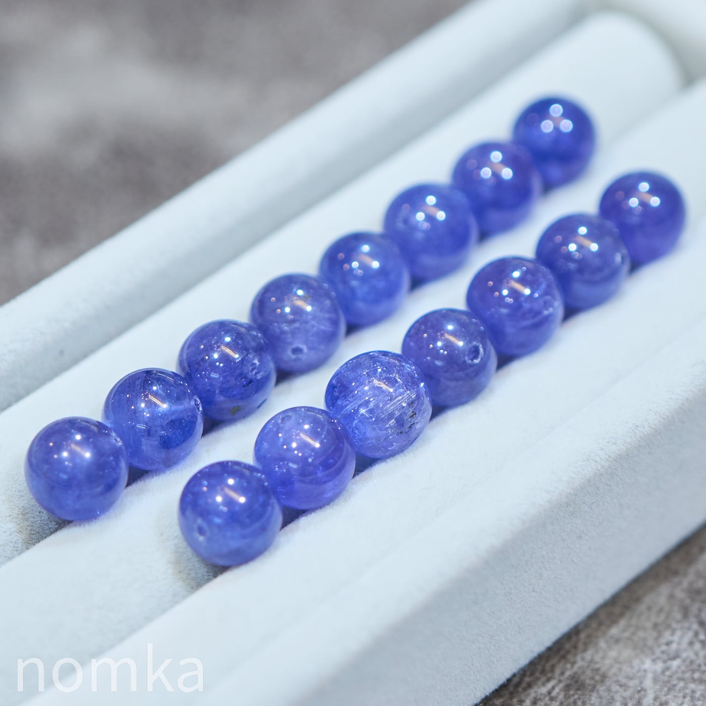 瑞々しく艶めく至高の美結晶】タンザニア産 タンザナイト (高品質/9mm