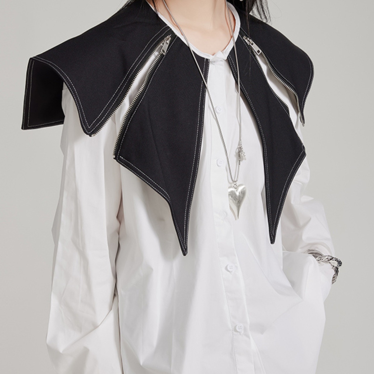 Slimming striped shirt with a large collar(ME060)