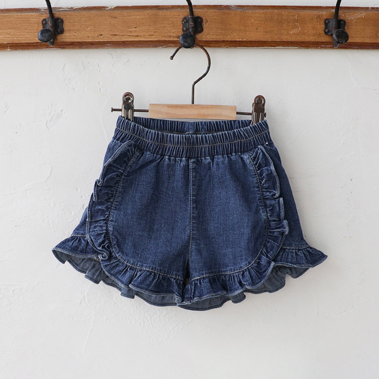 夏フリルデニムショートパンツ
