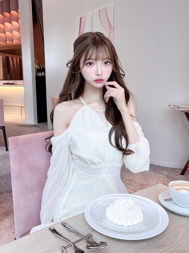 オフショルドレスアップフリルワンピース