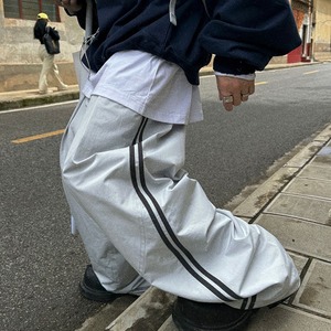 ホワイトグレーラインナイロンルーズパンツ　1101