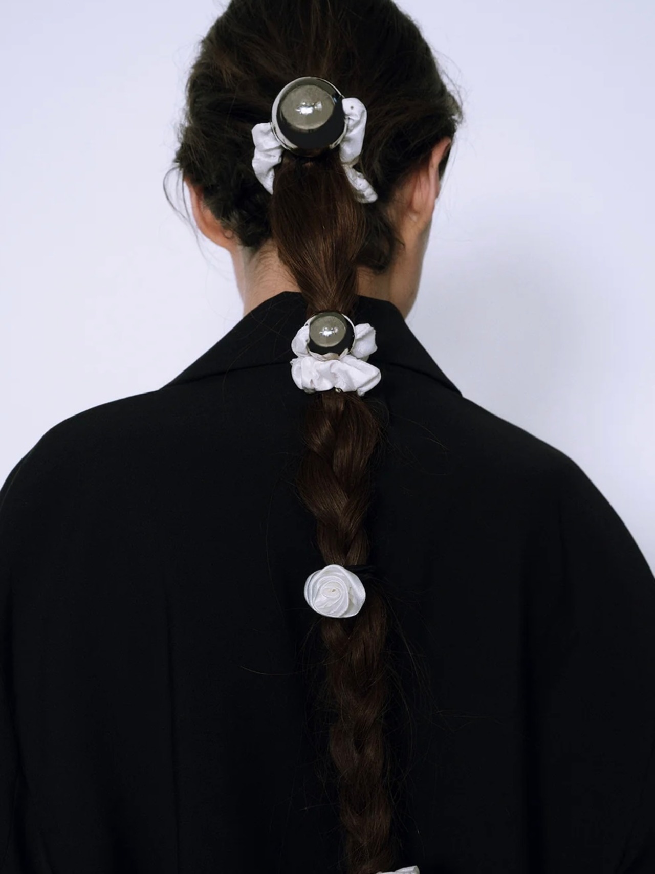 heyep へイップ  / Medium Metal Ball Silk Scrunchie - 3
