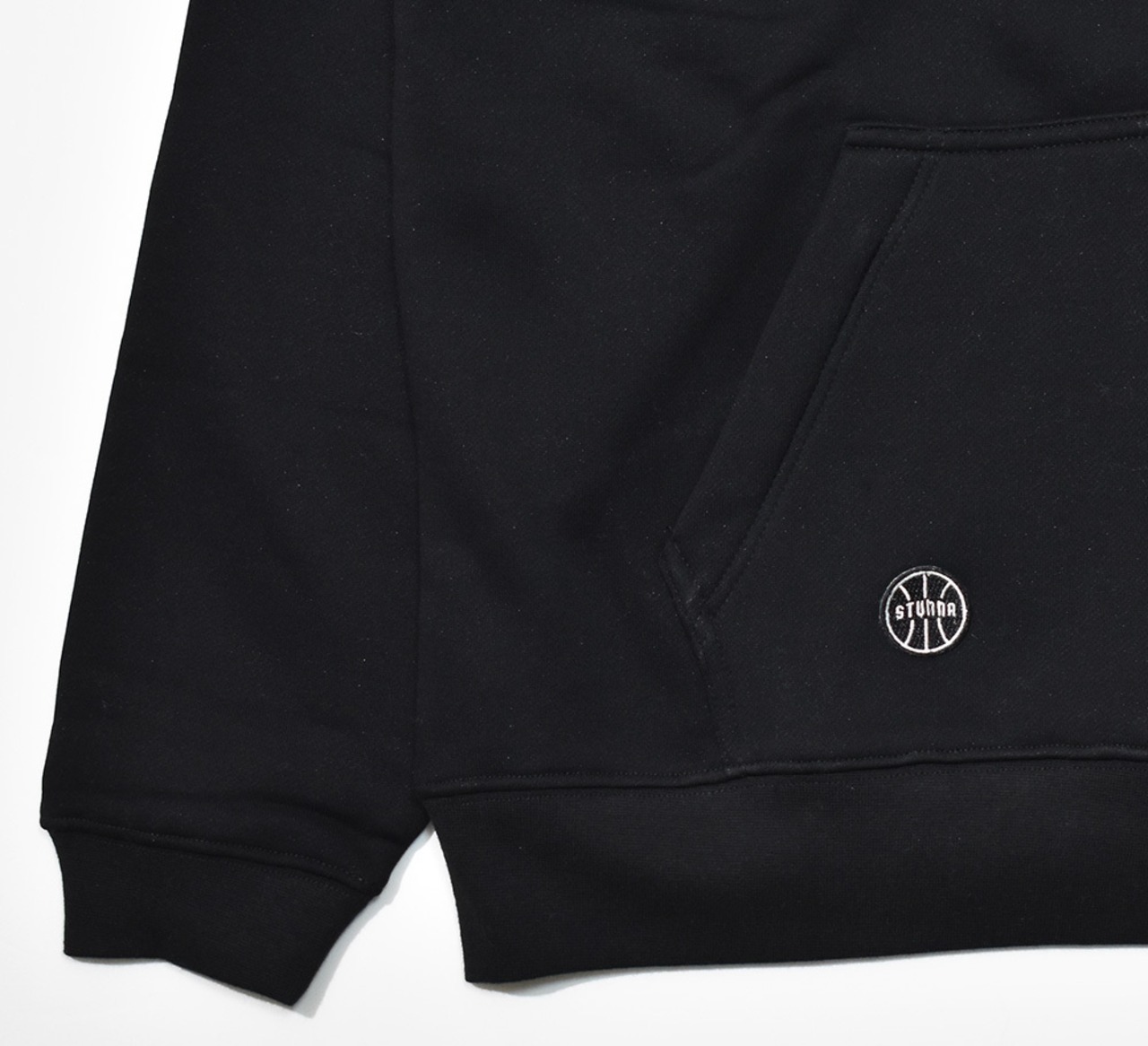 Chestnut logo  hoodie：ブラック