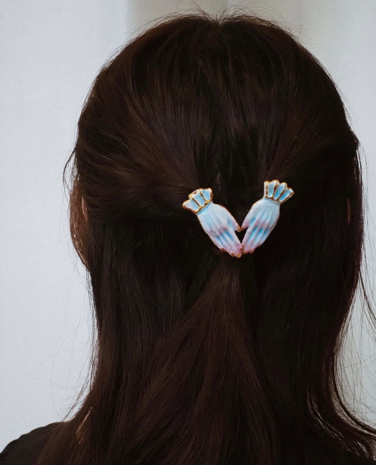 アリスのハンドヘアクリップ