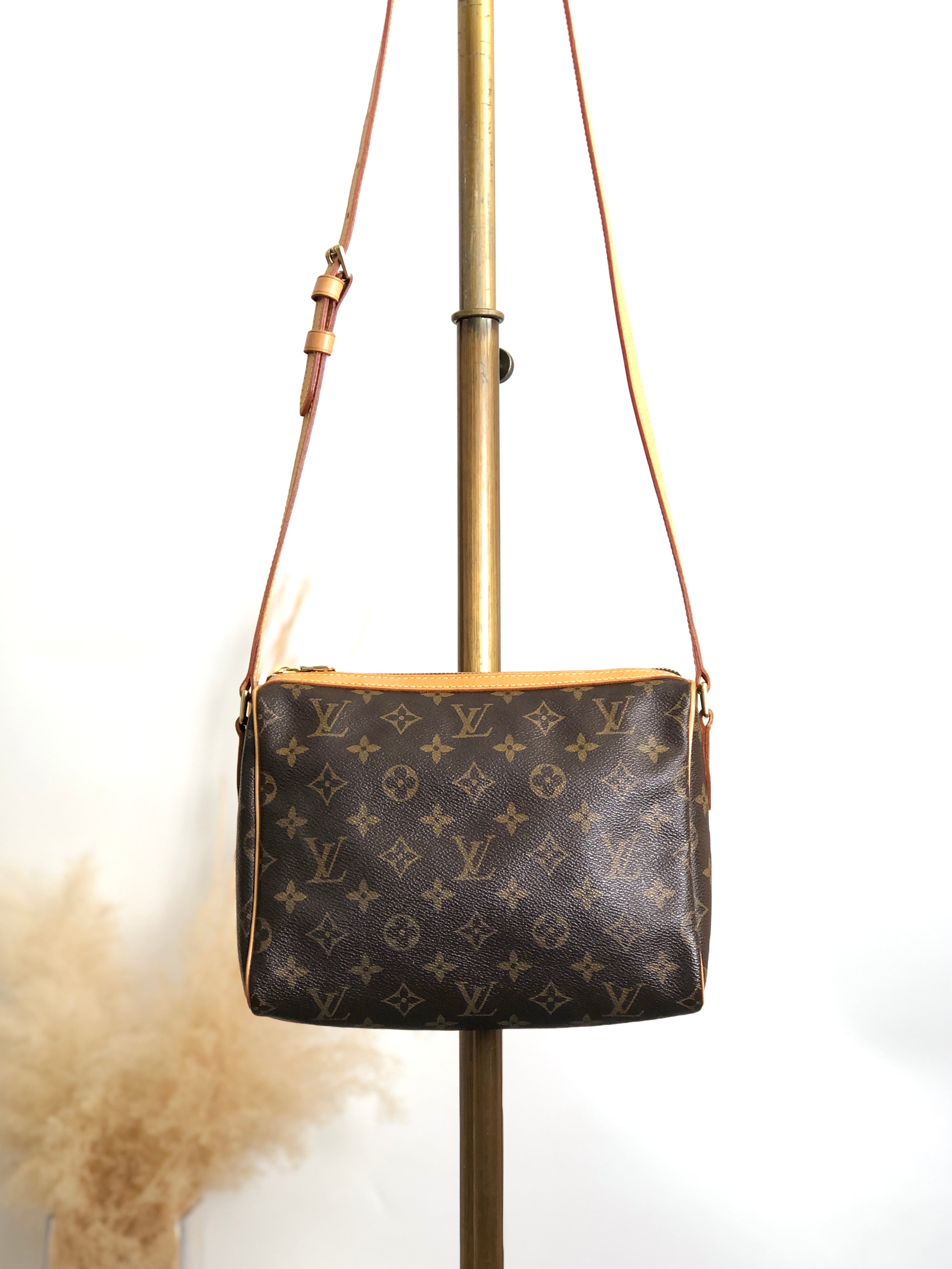 ✨高級✨　ルイヴィトン　マルヌ　モノグラム　PVC レザー　ショルダーバッグ LOUIS VUITTON ルイヴィトン モノグラム ショルダーバッグ ブラウン