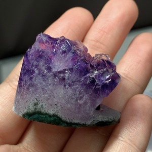 アメジストクラスター・ハリネズミ