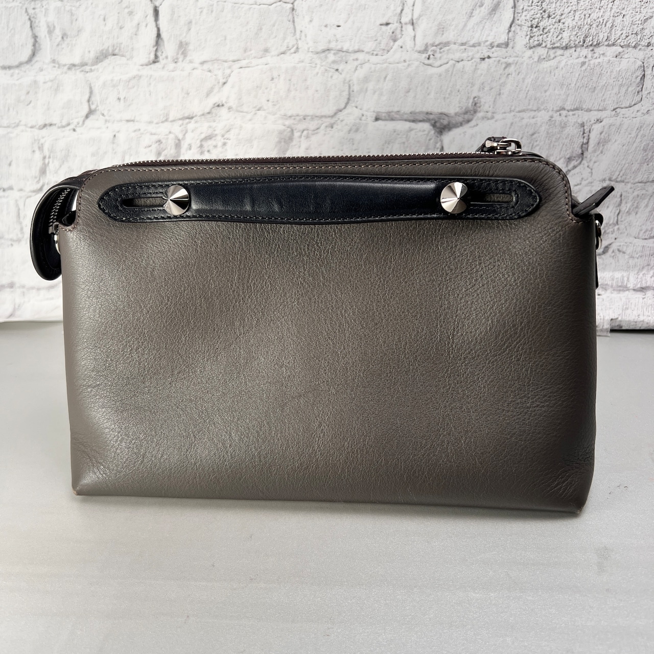 FENDI フェンディ バイザウェイ レザー ハンドバッグ グレー A-13757