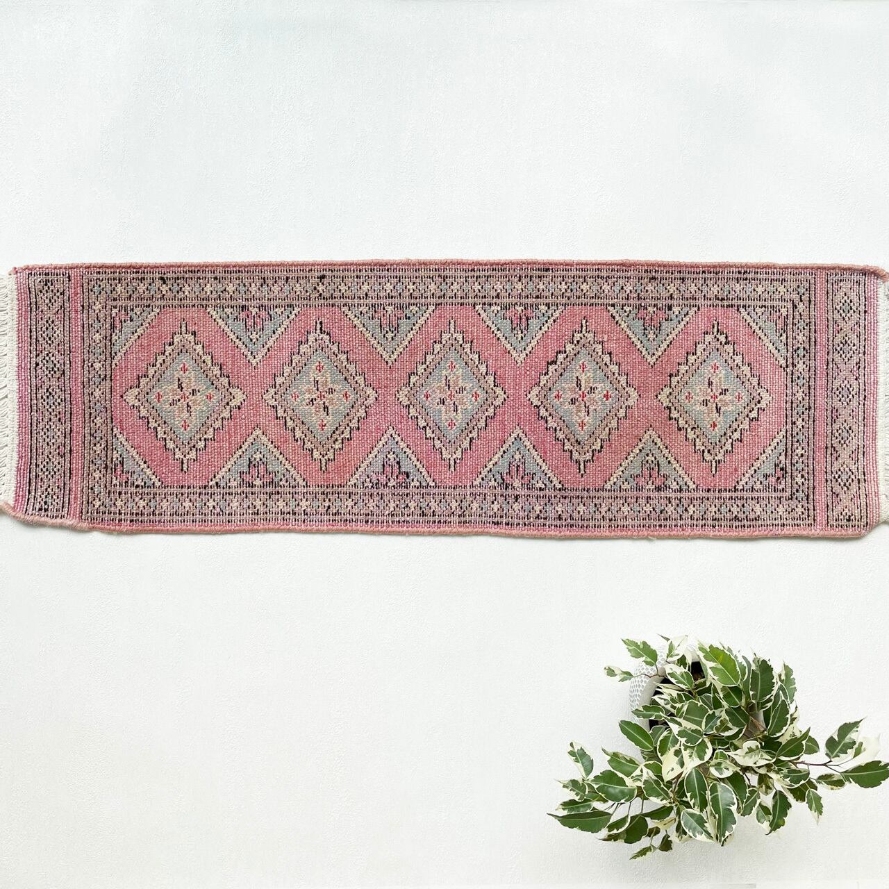 ヴィンテージラグ｜ランナー vintage rug runner * レトロピンク retro pink [rra002] ラグの間 ｜ ヴィンテージラグ・ヴィンテージミニラグ専門店