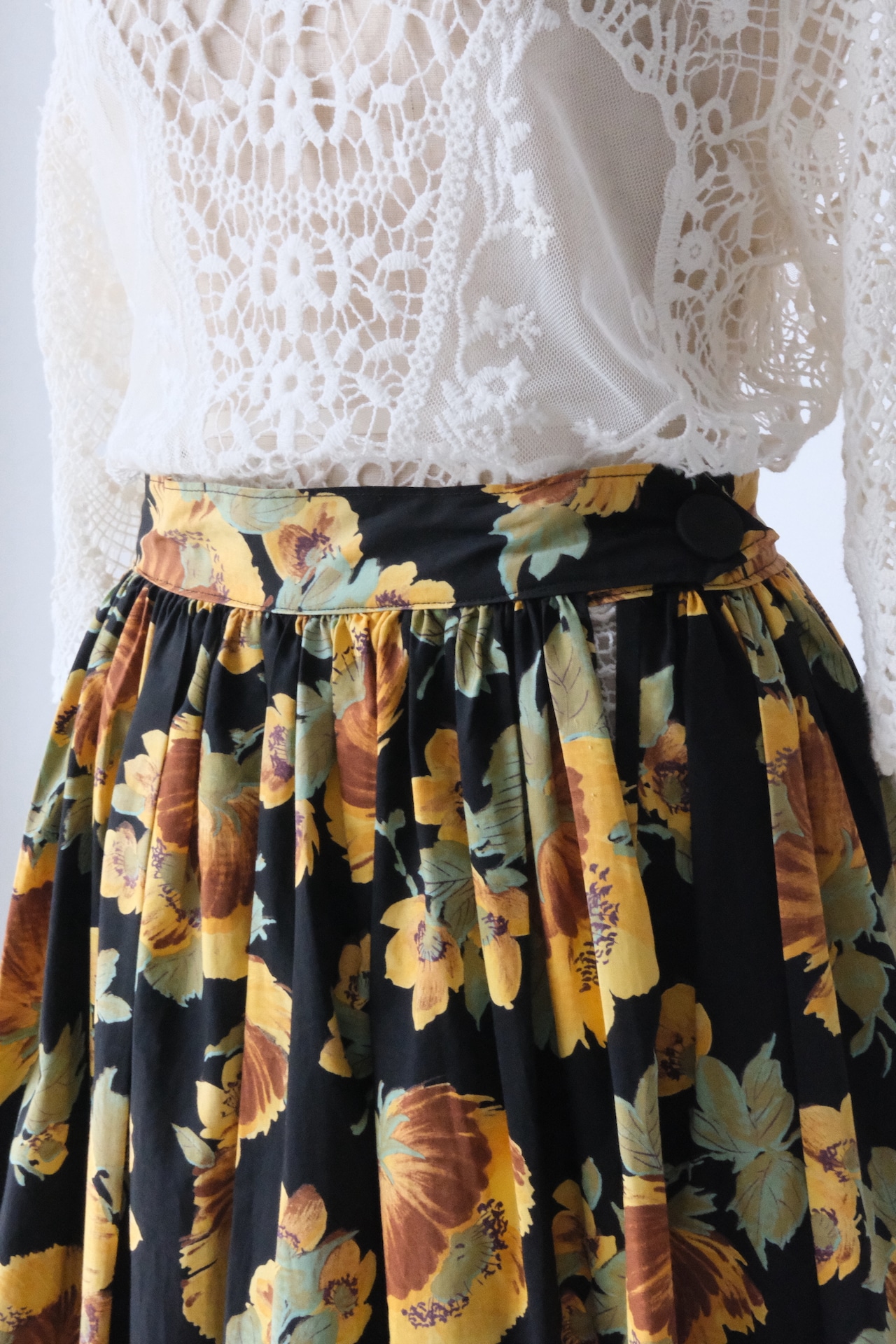 Sunflower pattern midi skirt