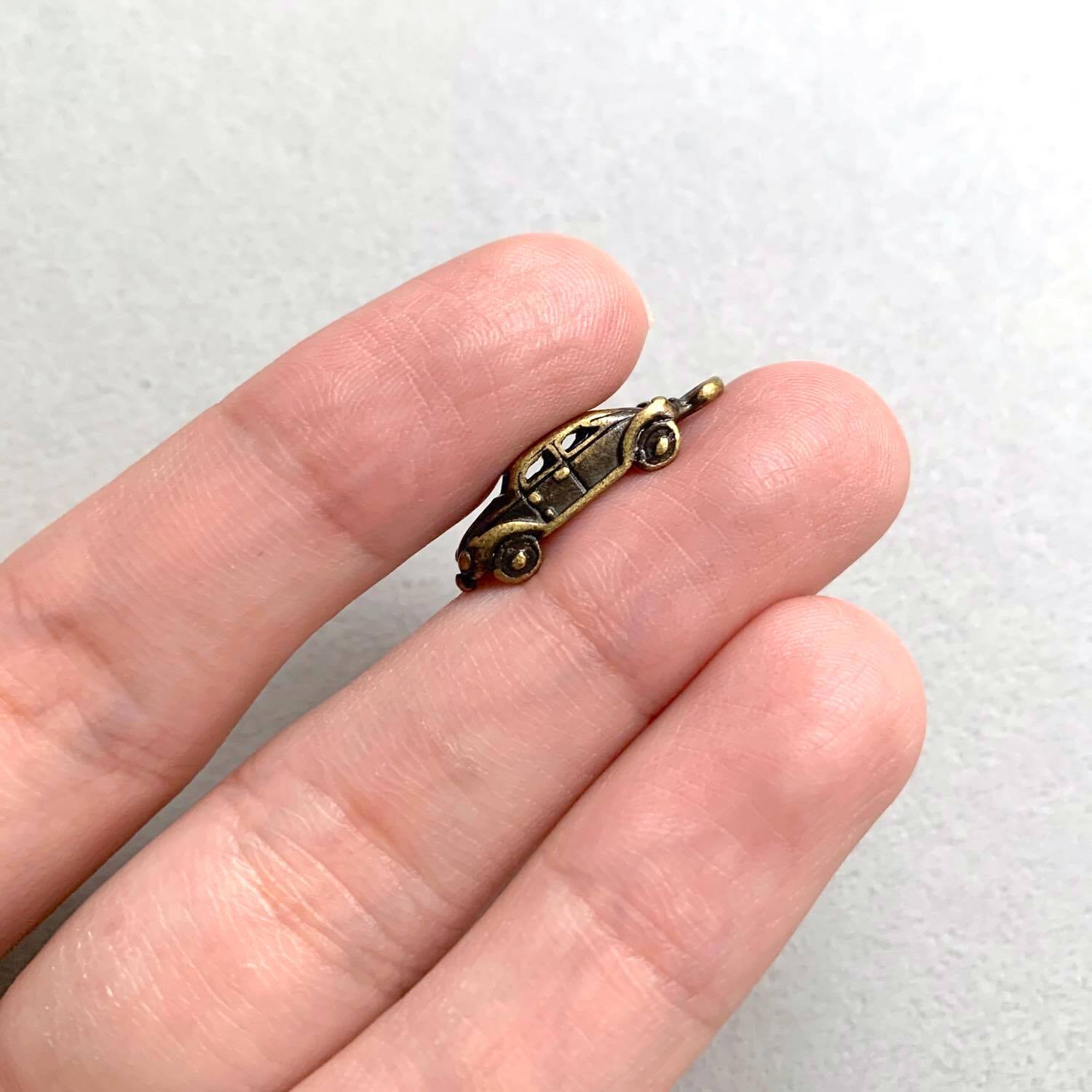 アンティーク風 車チャーム | Dua-アクセサリーパーツショップ