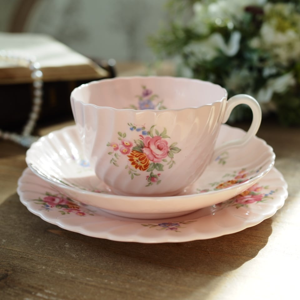 ブランド・メーカー”から探す | antique FEELPORT アンティーク食器の