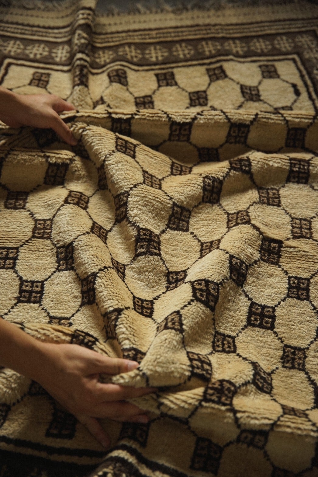 799 -Vintage Taimani rug | 手織りのヴィンテージラグ専門店 799 -Vintage Taimani rug | 手織りのヴィンテージラグ専門店