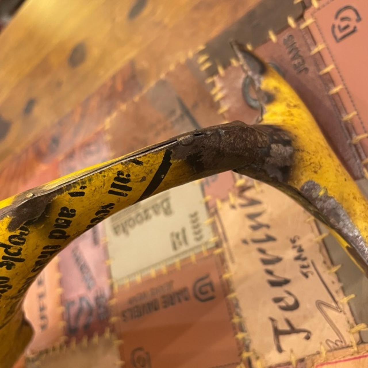 India Brocante Iron Recycle Whale Yellow / ブロカントアイアンリサイクルクジラ 黄色 イエロー インド 置物 オブジェ リビング 店舗ディスプレイ くじら かわいい アンティーク調 古道具風 ギフト プレゼント アニマル 動物 かわいい