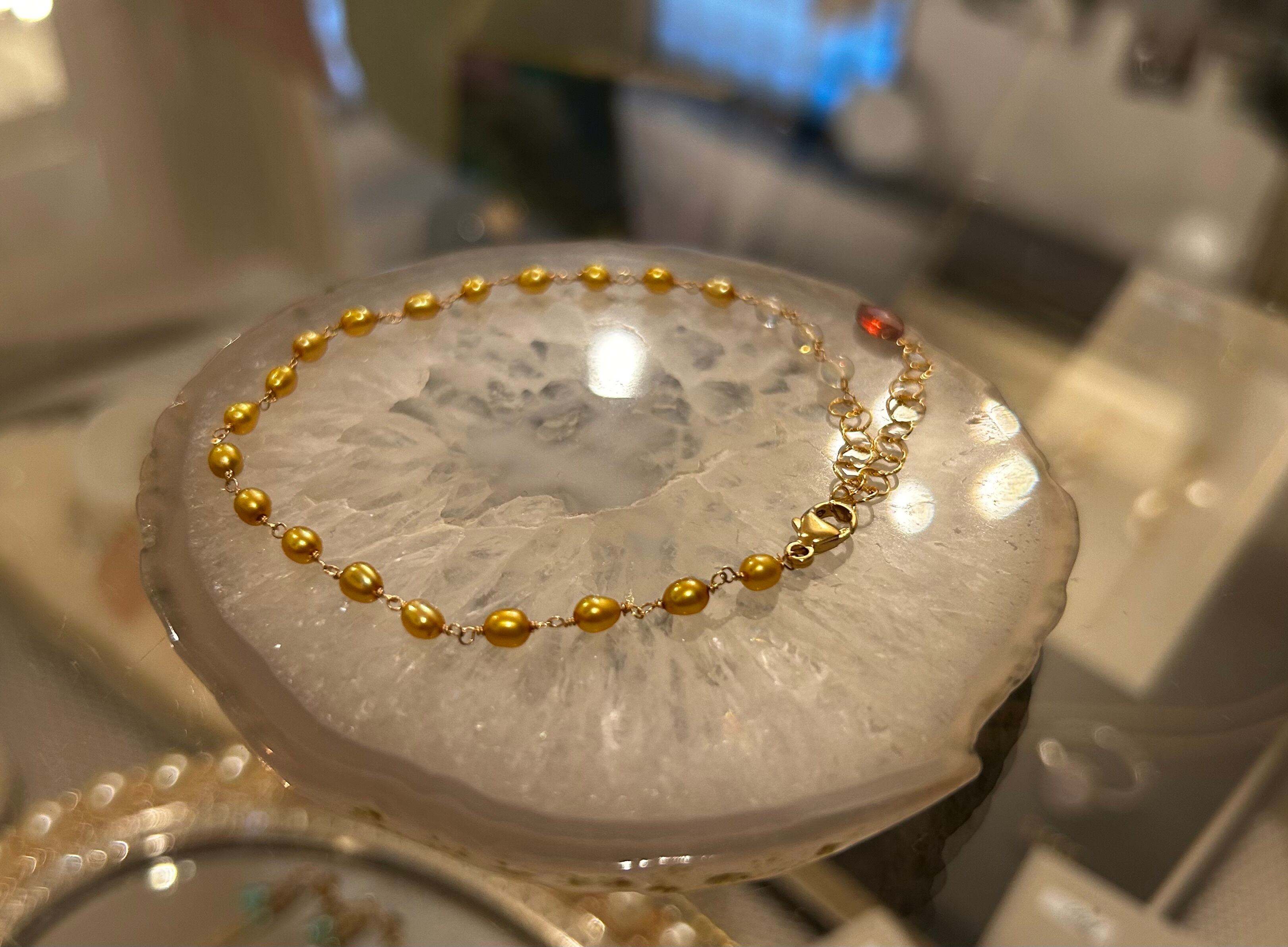 14kgf】パールとオパールのブレスレット | 神楽坂の小さなメイクエステ