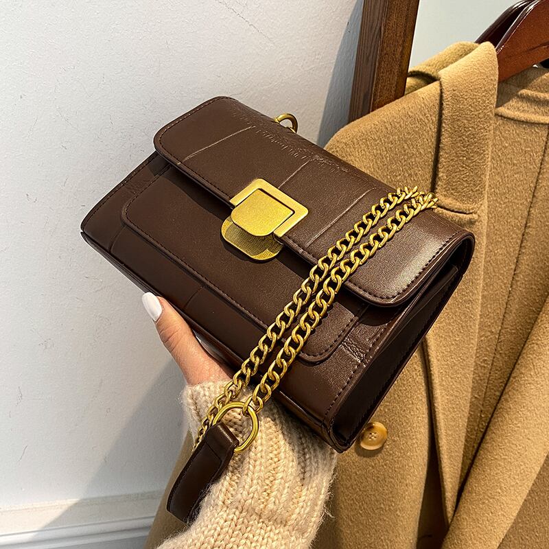 スタンダードオータムウィンターチェーン レッド レトロ 秋物 冬物 スクウェア メッセンジャーバッグ 手作りハンドバック17347864340