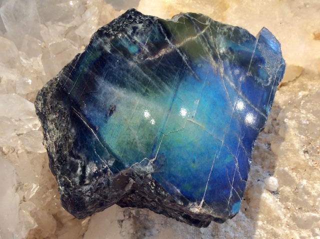 希少原石!スペクトロライト・フィンランド産 002