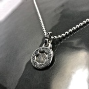 CUT OUT FLOWER with COIN PENDANT / フラワープレート＆コインペンダント